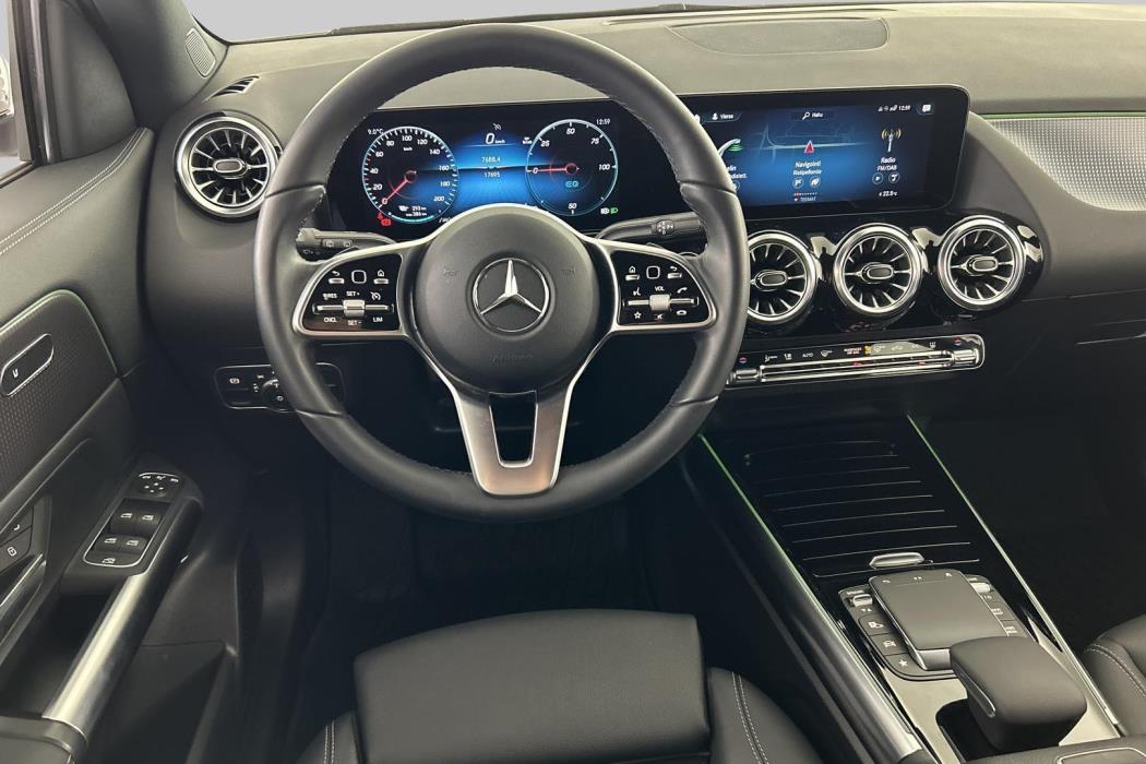 MERCEDES-BENZ EQA 2024