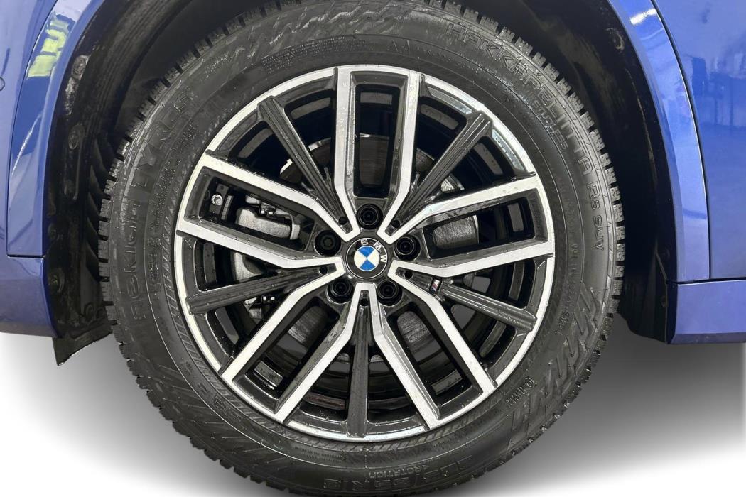 BMW iX1 2025