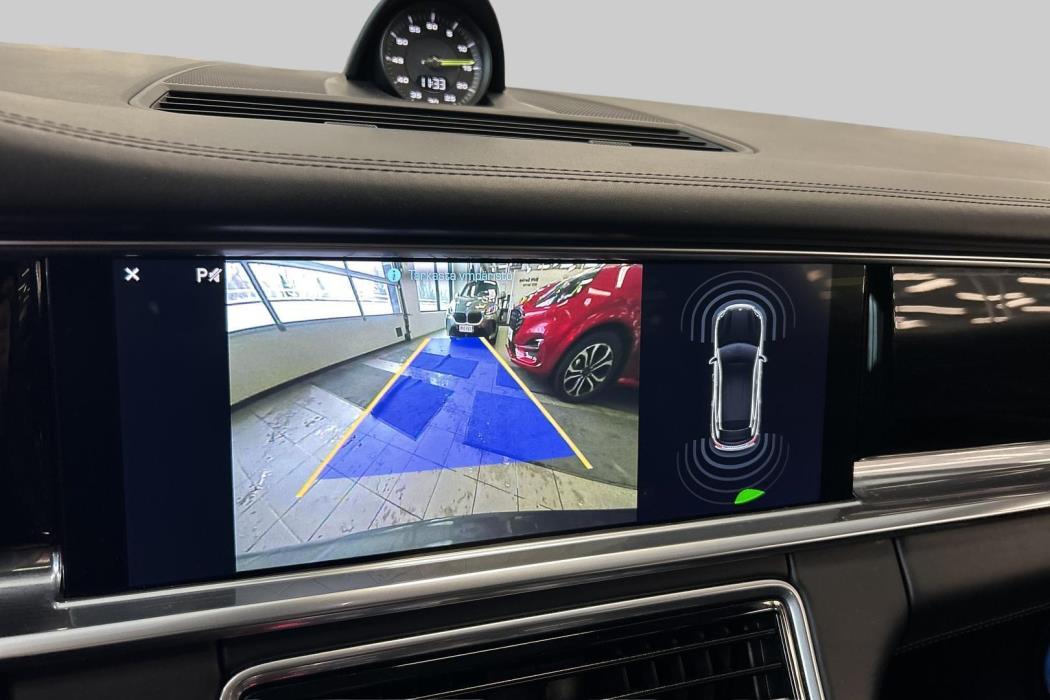 PORSCHE Panamera 2018