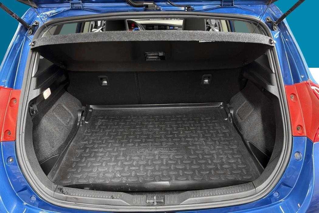 TOYOTA Auris 2013
