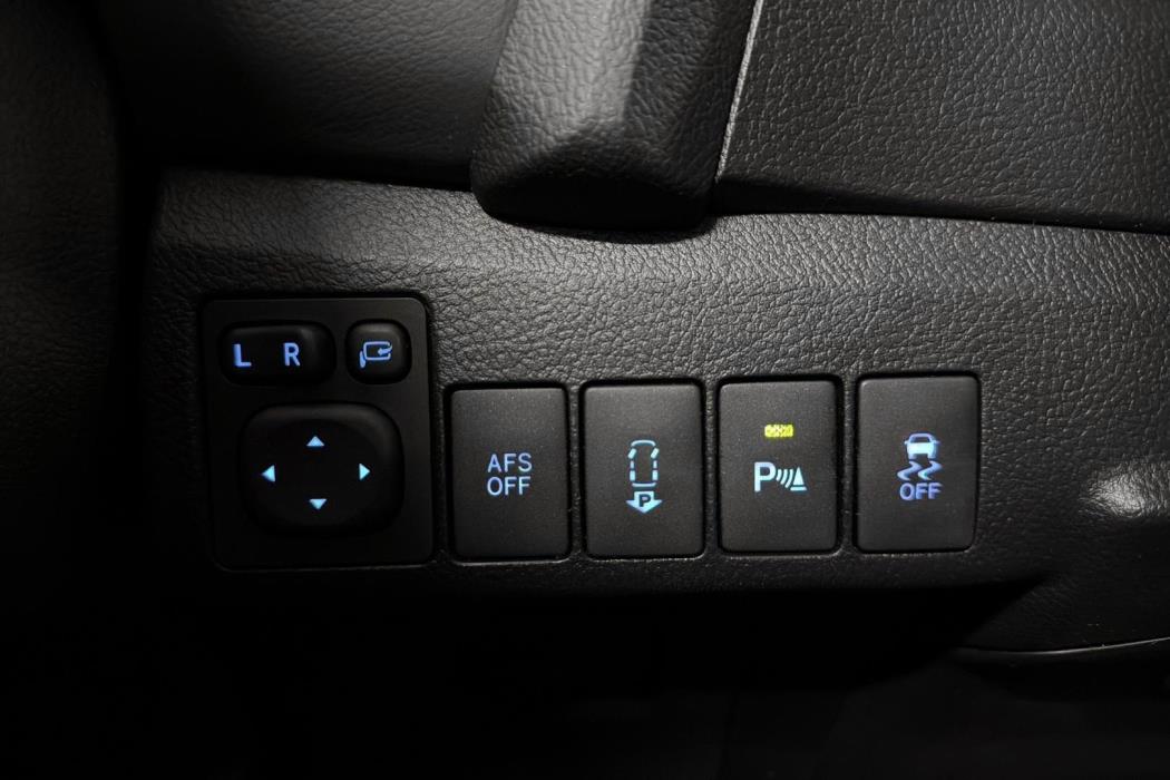 TOYOTA Auris 2013