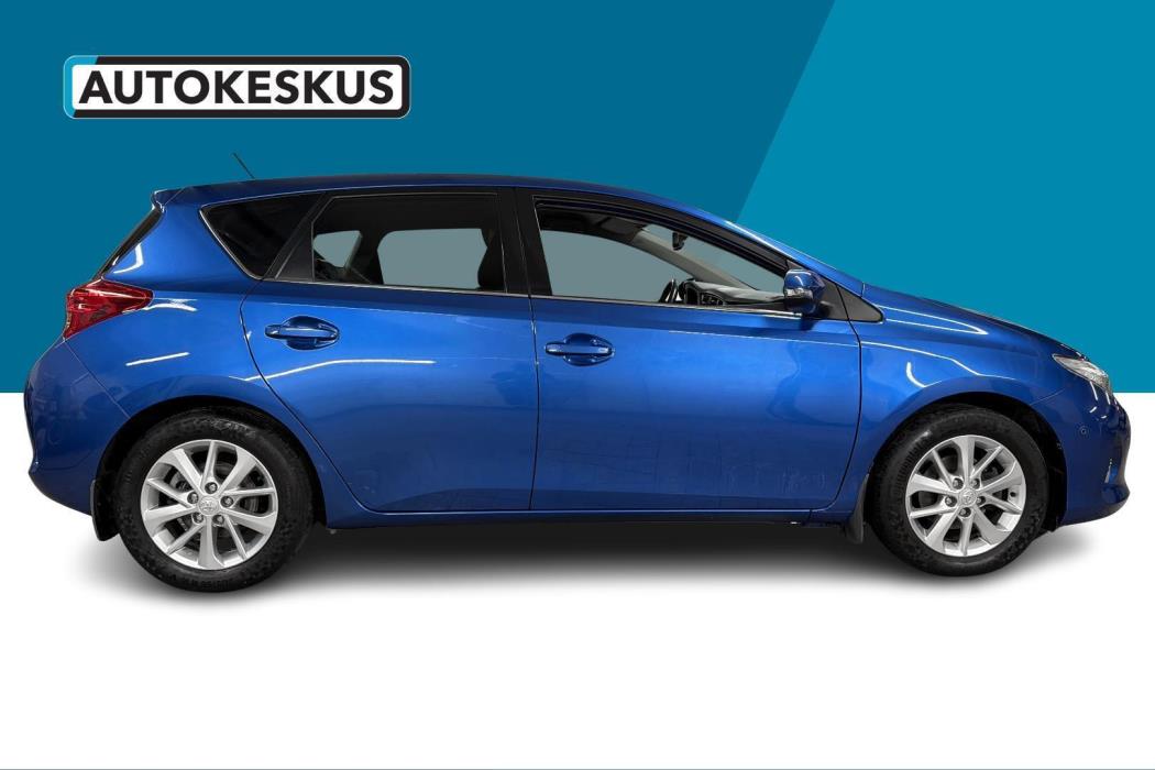 TOYOTA Auris 2013