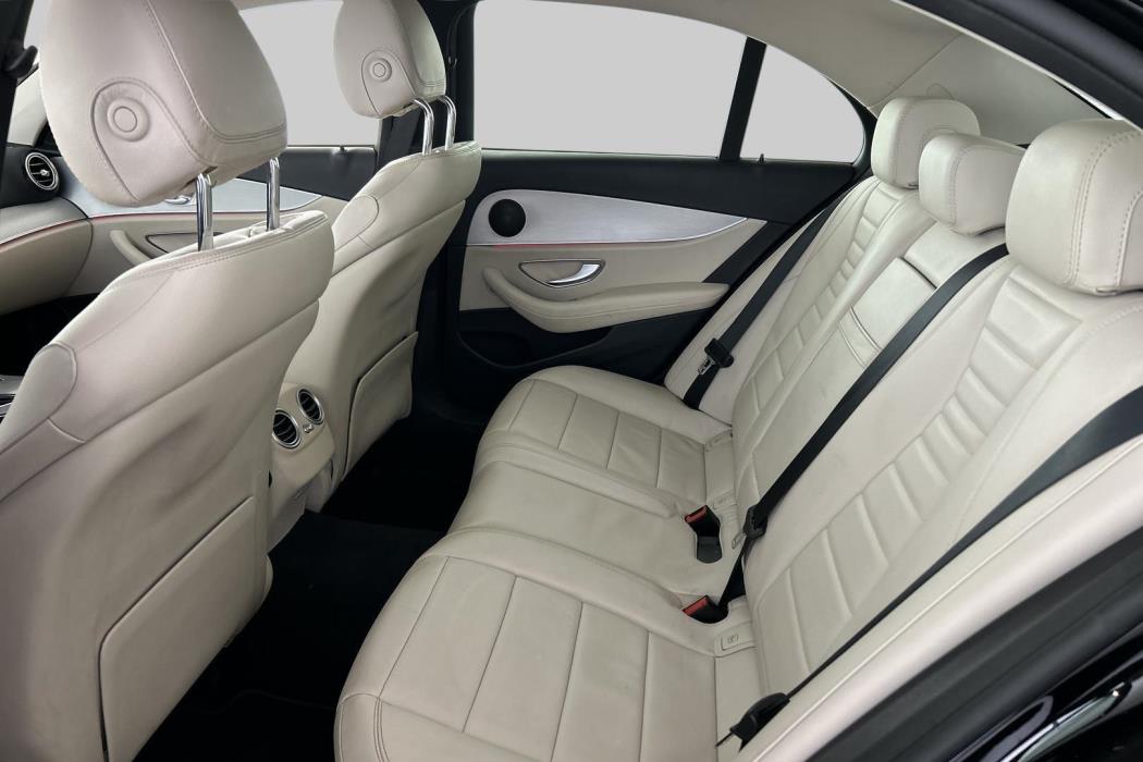 MERCEDES-BENZ E 2023