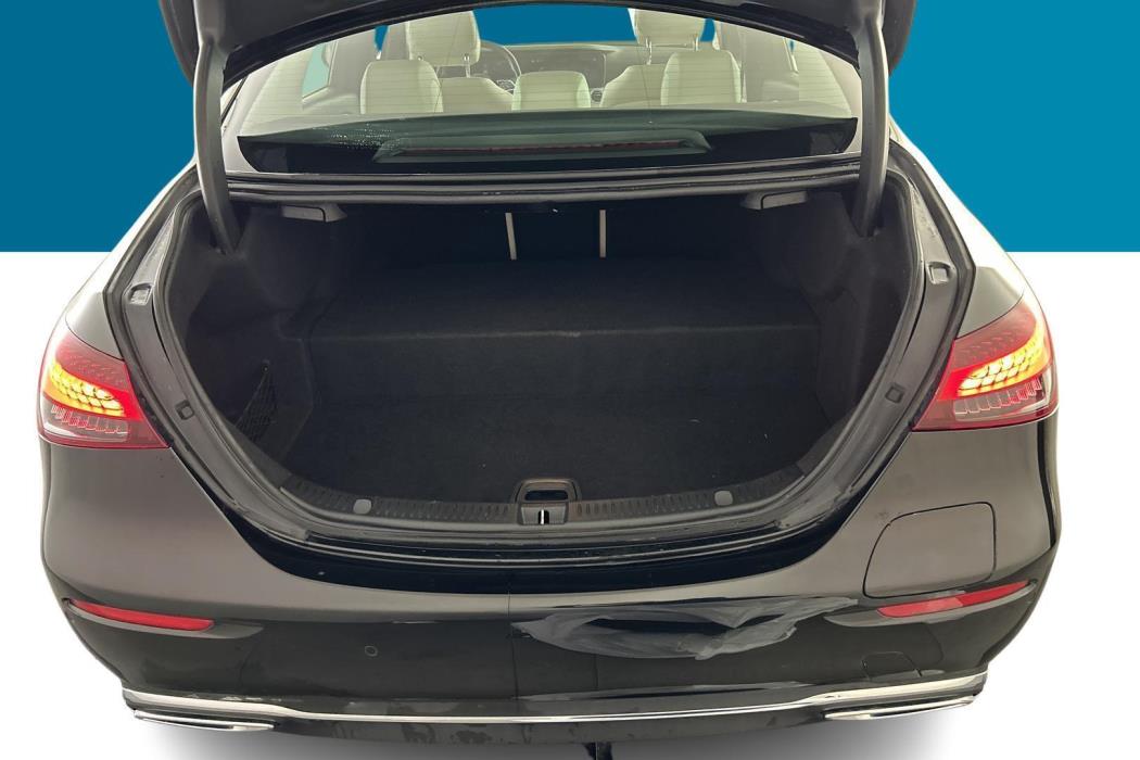 MERCEDES-BENZ E 2023