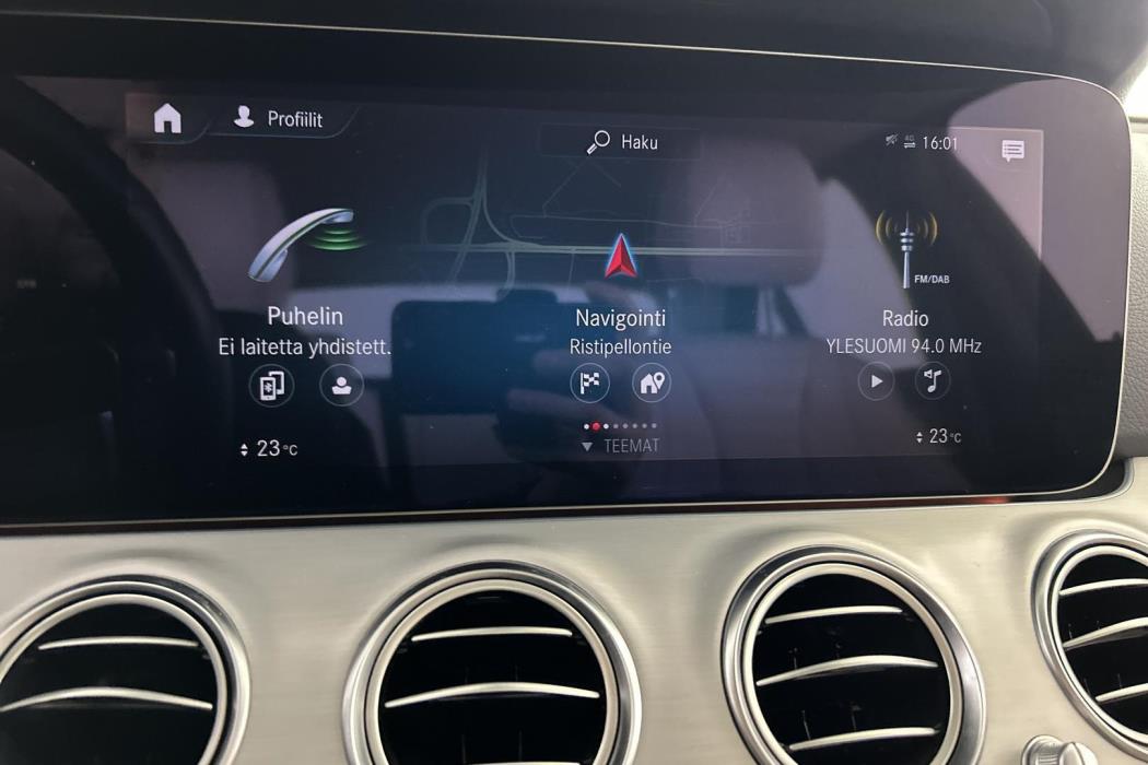 MERCEDES-BENZ E 2023