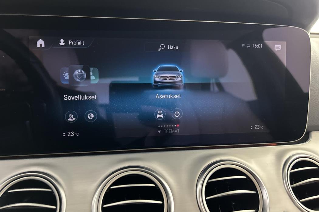 MERCEDES-BENZ E 2023