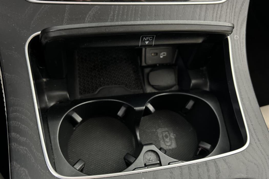 MERCEDES-BENZ E 2023