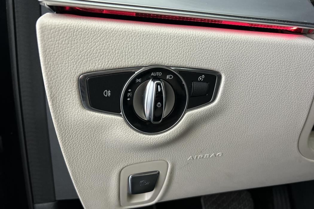 MERCEDES-BENZ E 2023