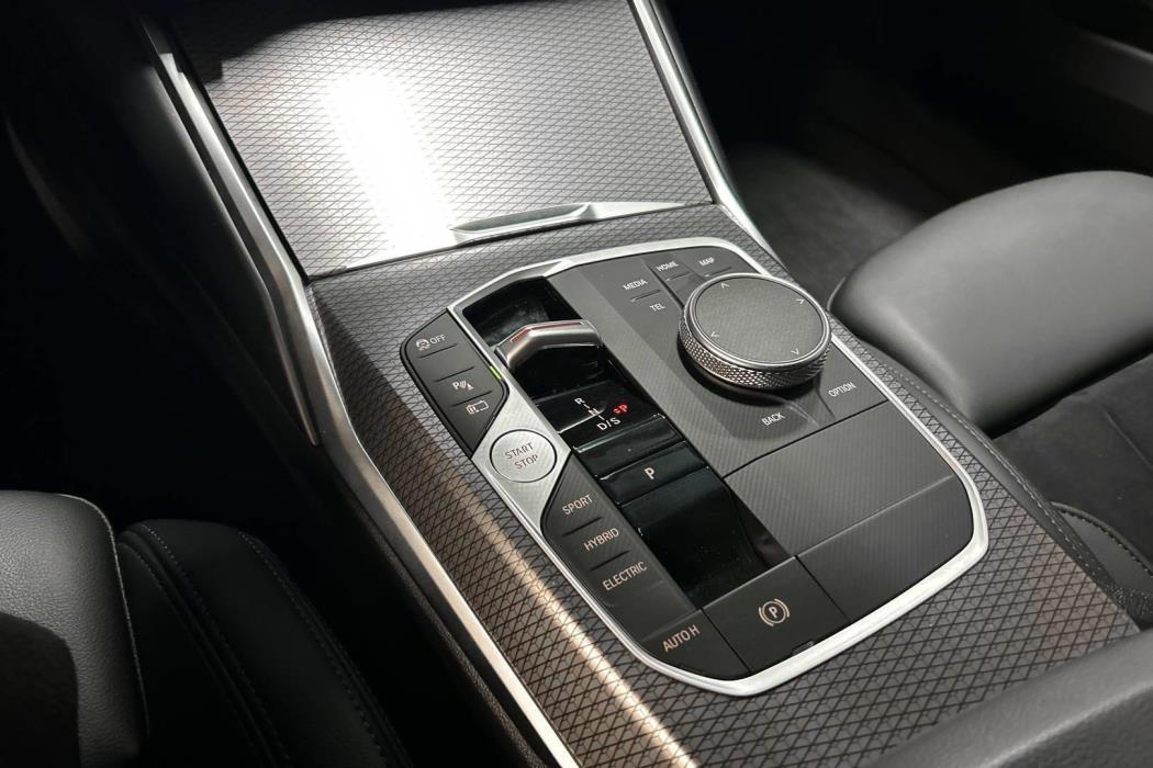 BMW 3-sarja 2022