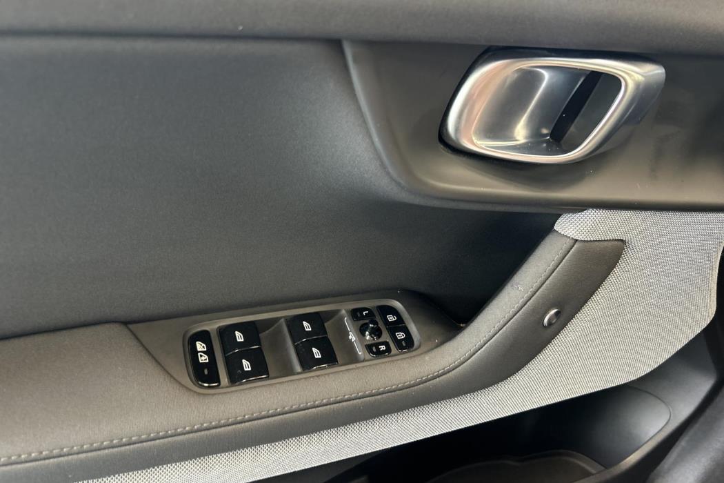 POLESTAR 2 2023