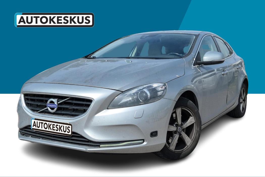 VOLVO V40 2015