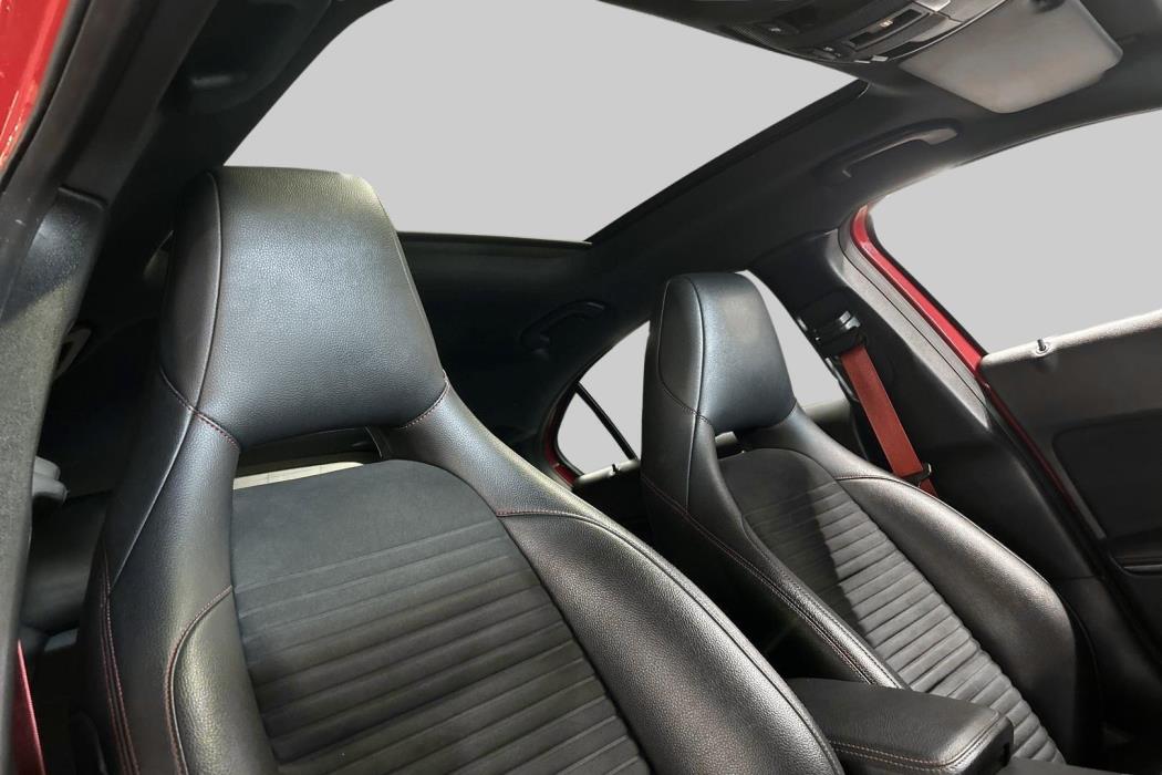 MERCEDES-BENZ A 45 AMG 2015
