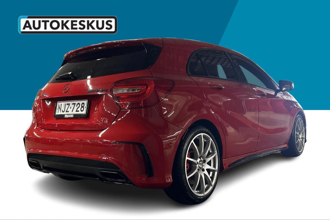 MERCEDES-BENZ A 45 AMG 2015