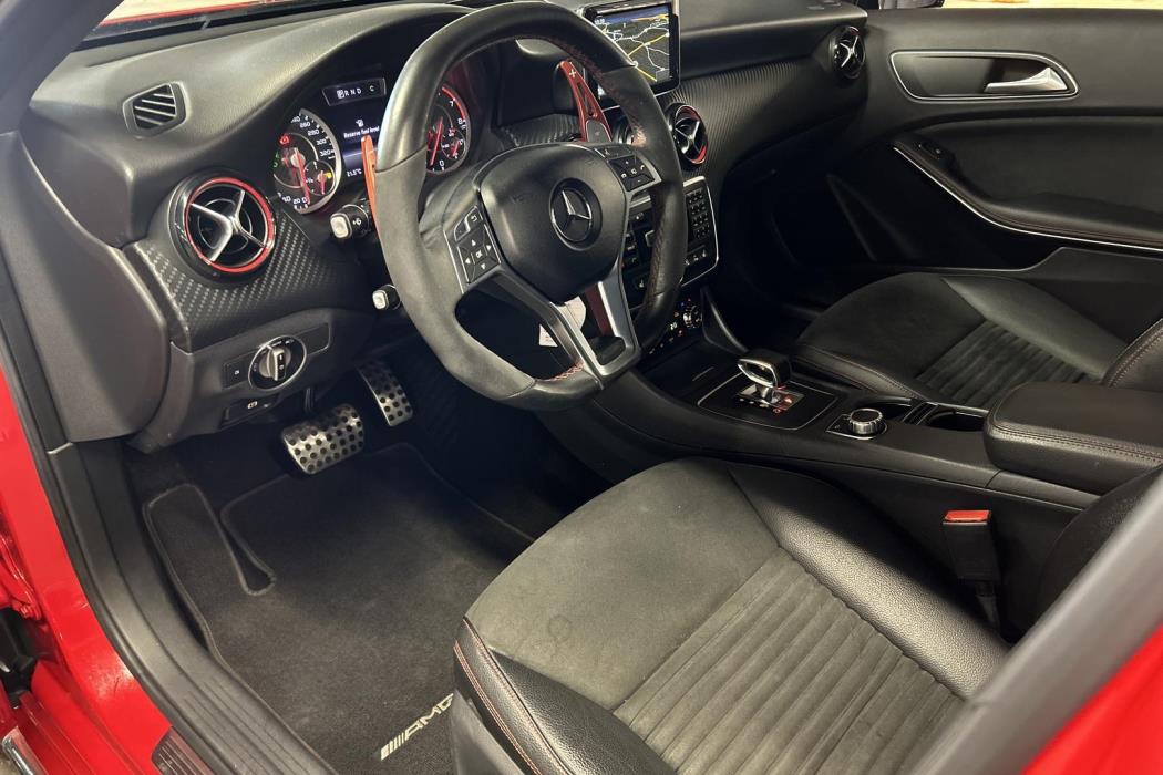 MERCEDES-BENZ A 45 AMG 2015