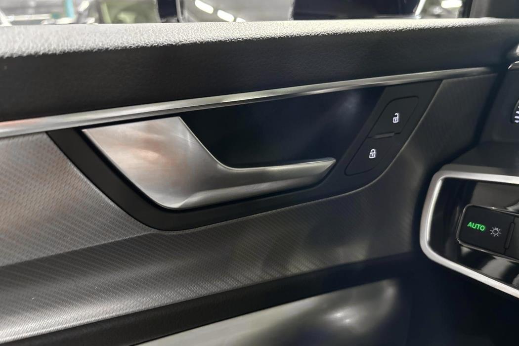 AUDI A6 2019