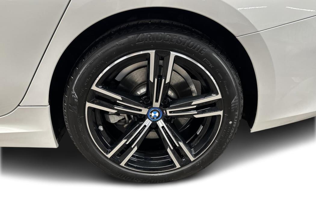 BMW 3-SARJA 2023