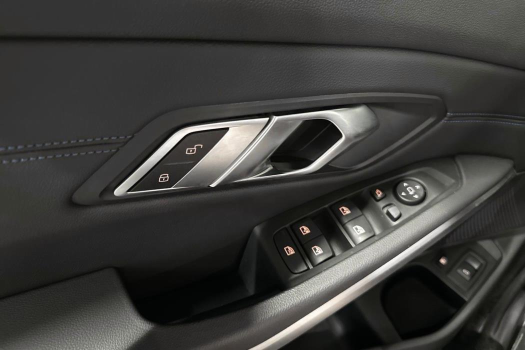 BMW 3-SARJA 2023