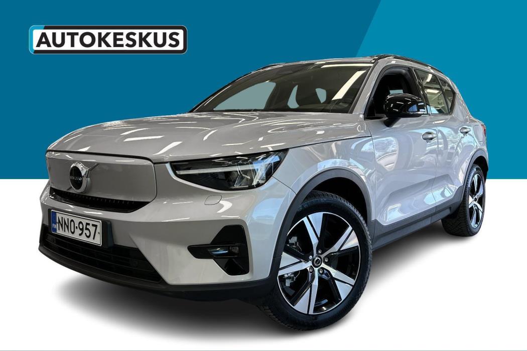 VOLVO XC40 2024