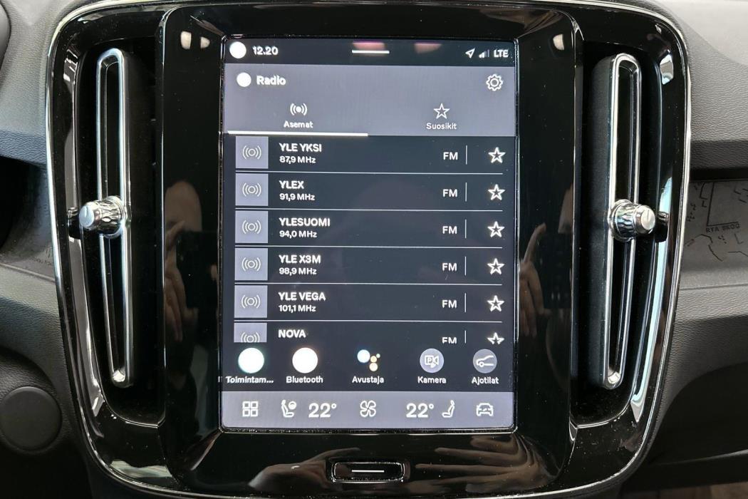 VOLVO XC40 2024