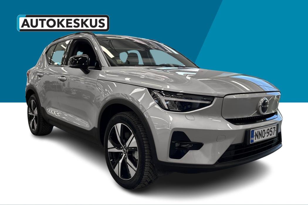 VOLVO XC40 2024