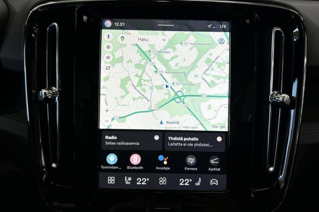 VOLVO XC40 2024