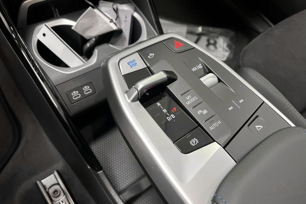 BMW iX1 2026