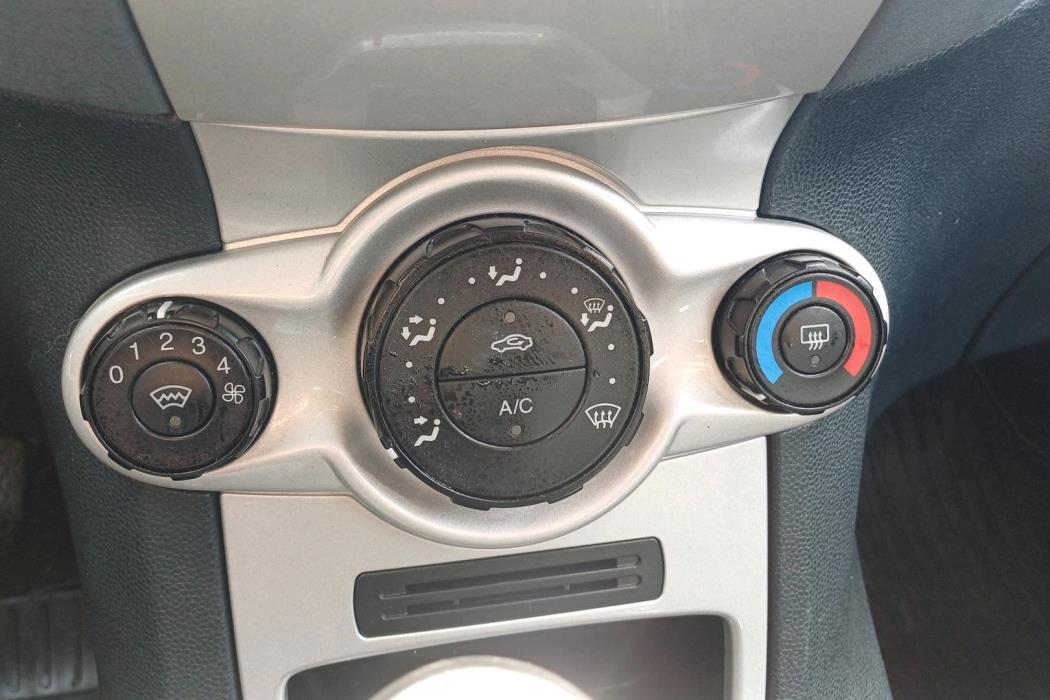 FORD Fiesta 2010