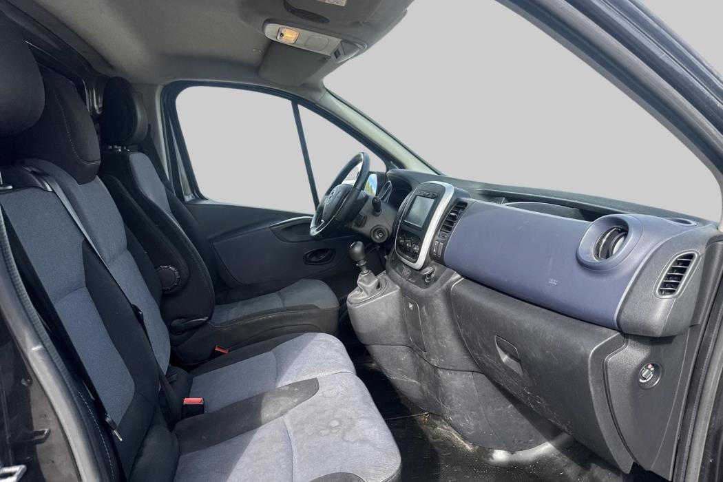 OPEL Vivaro 2016