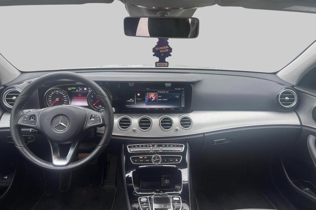 MERCEDES-BENZ E 2017