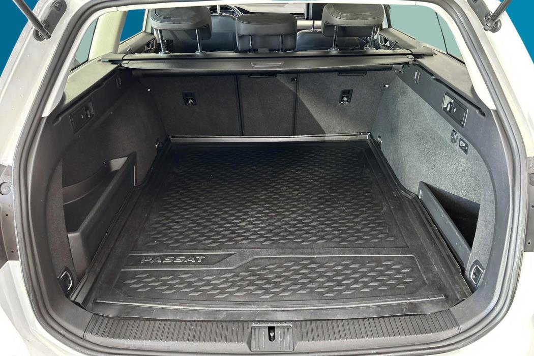 VOLKSWAGEN Passat 2019