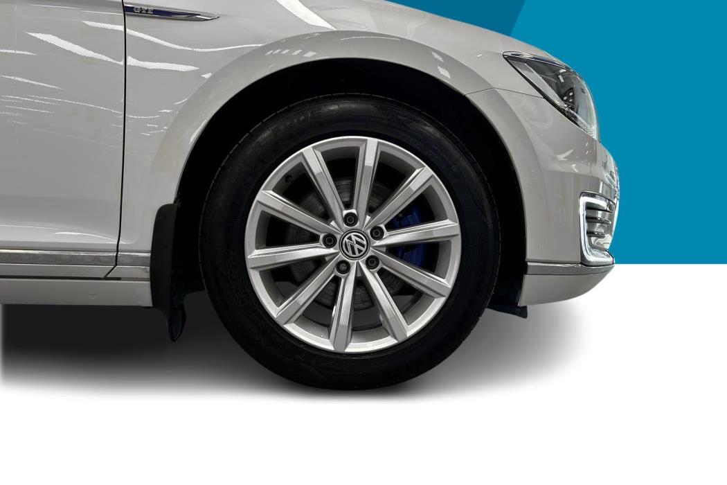 VOLKSWAGEN Passat 2019