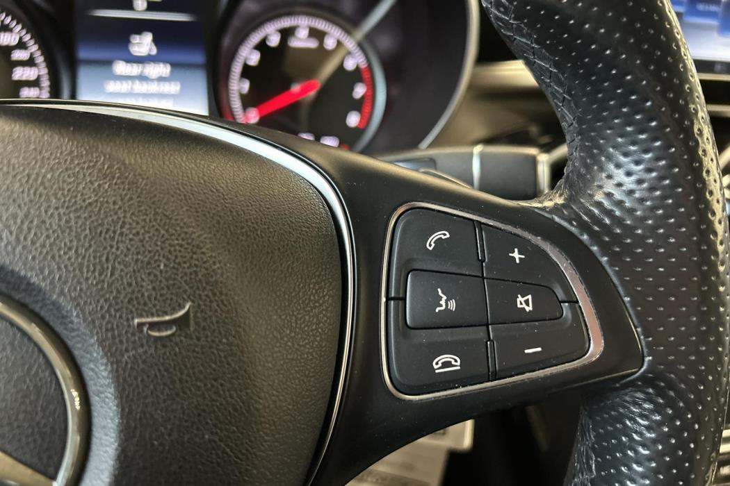 MERCEDES-BENZ C 2015