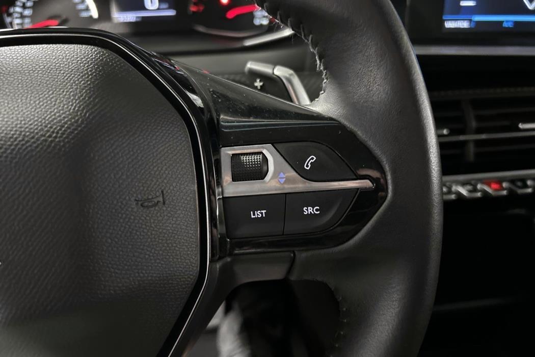 PEUGEOT 2008 2021