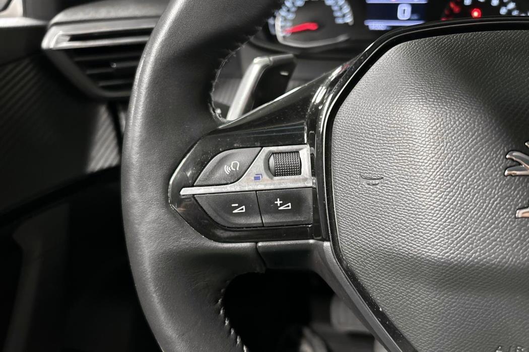 PEUGEOT 2008 2021