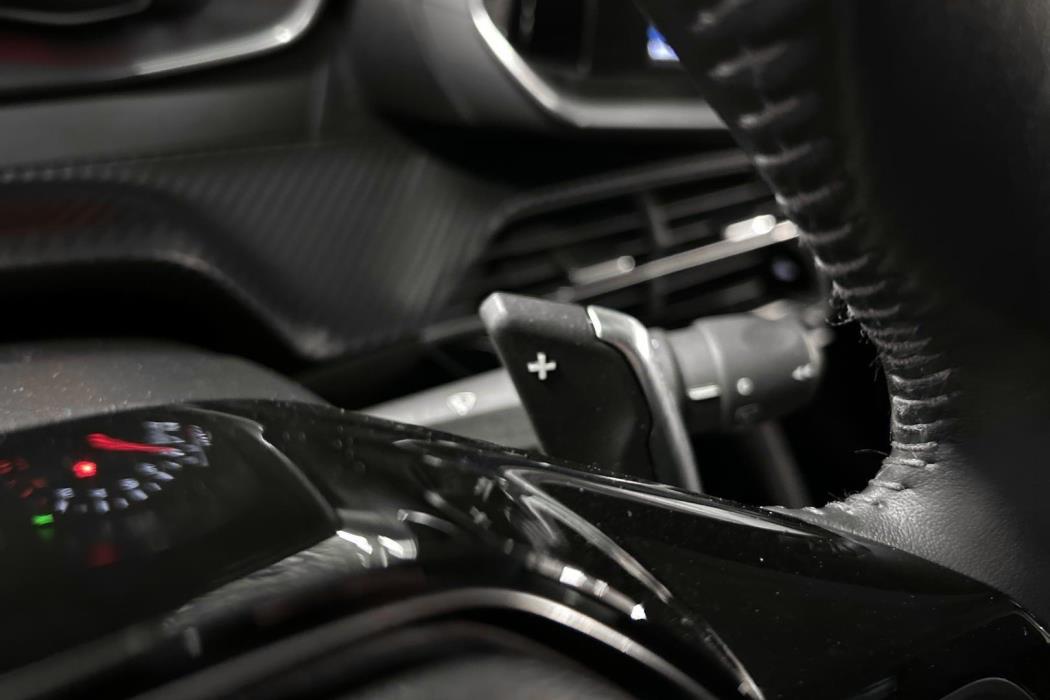 PEUGEOT 2008 2021