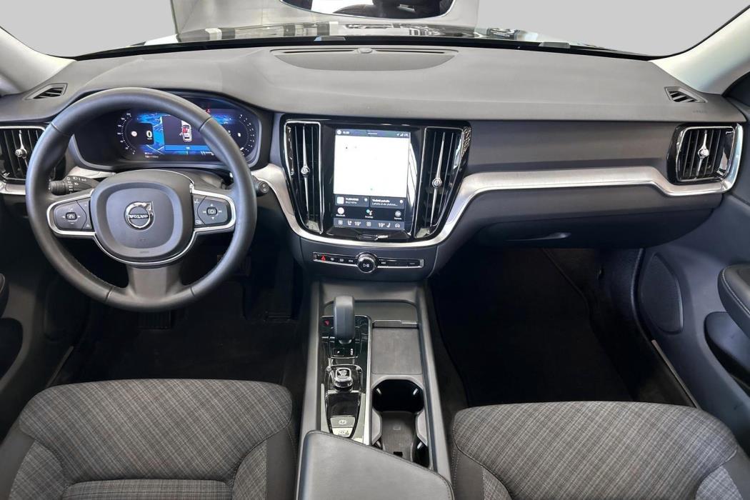 VOLVO V60 2023