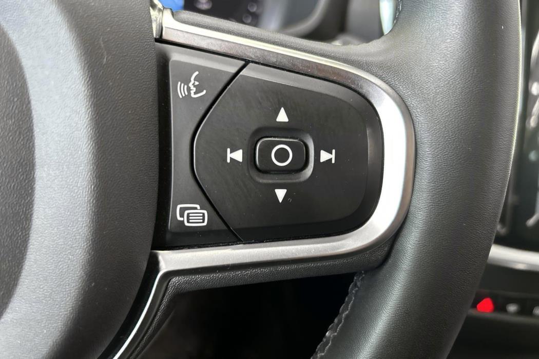 VOLVO V60 2023