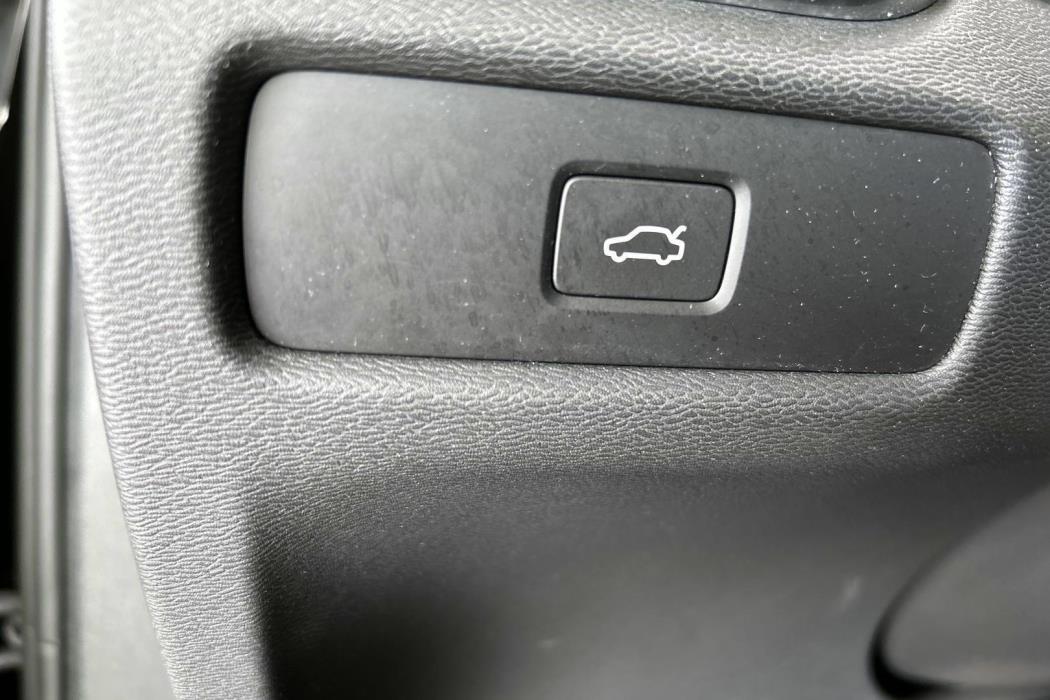 VOLVO V60 2023
