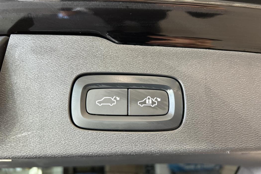 VOLVO V60 2023