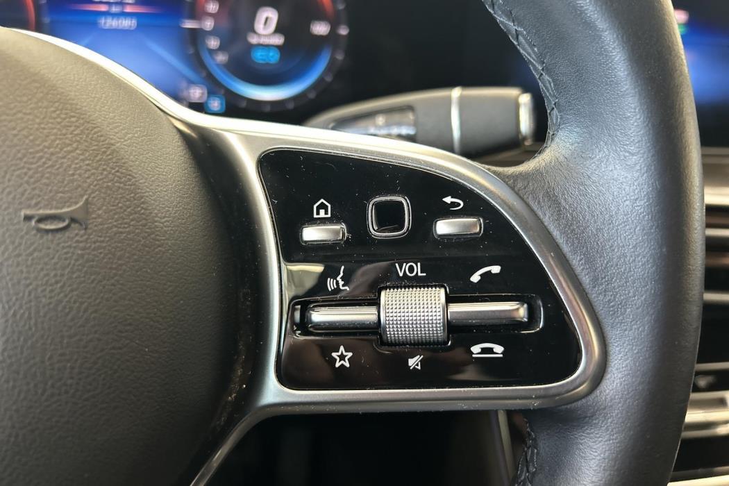 MERCEDES-BENZ EQC 2020