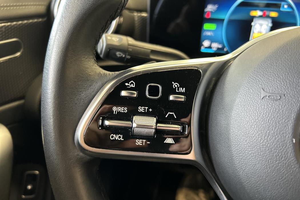 MERCEDES-BENZ CLA 2023