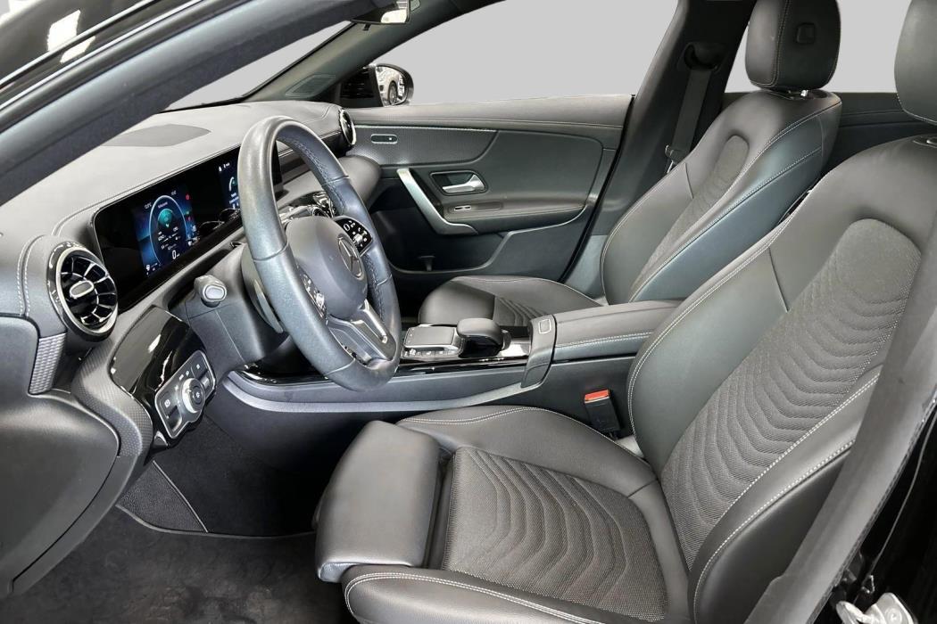 MERCEDES-BENZ CLA 2023