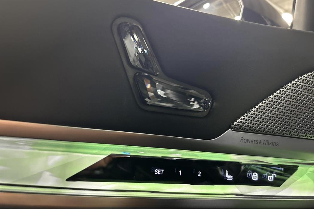 BMW i7 2025