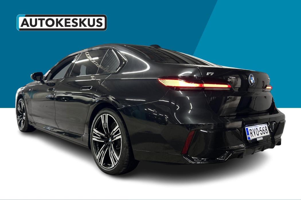 BMW i7 2025