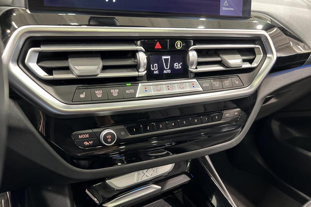 BMW IX3 2023