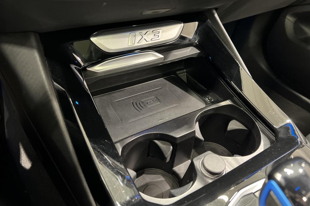 BMW IX3 2023