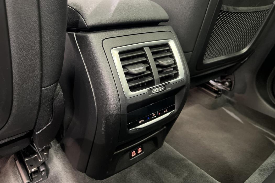 BMW IX3 2023