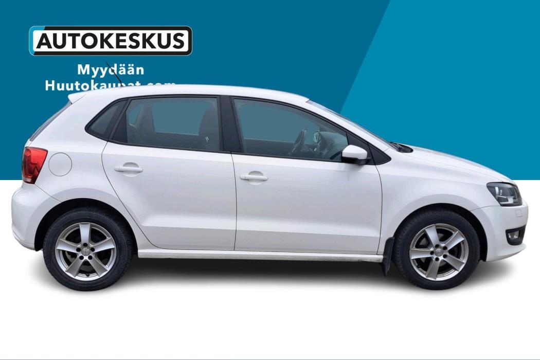 VOLKSWAGEN Polo 2013
