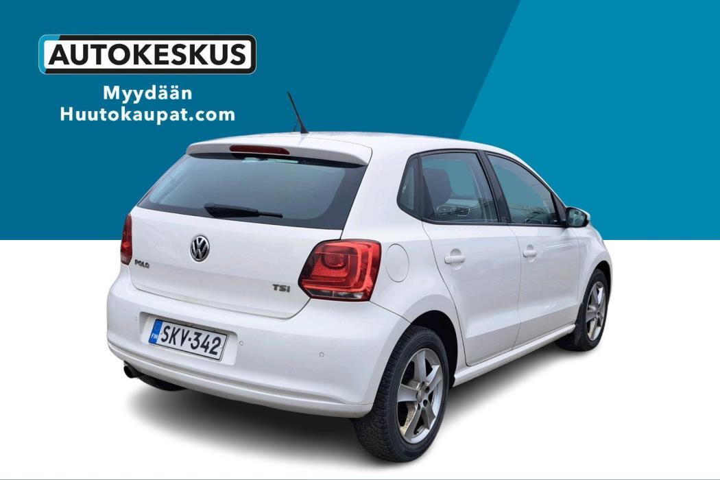 VOLKSWAGEN Polo 2013