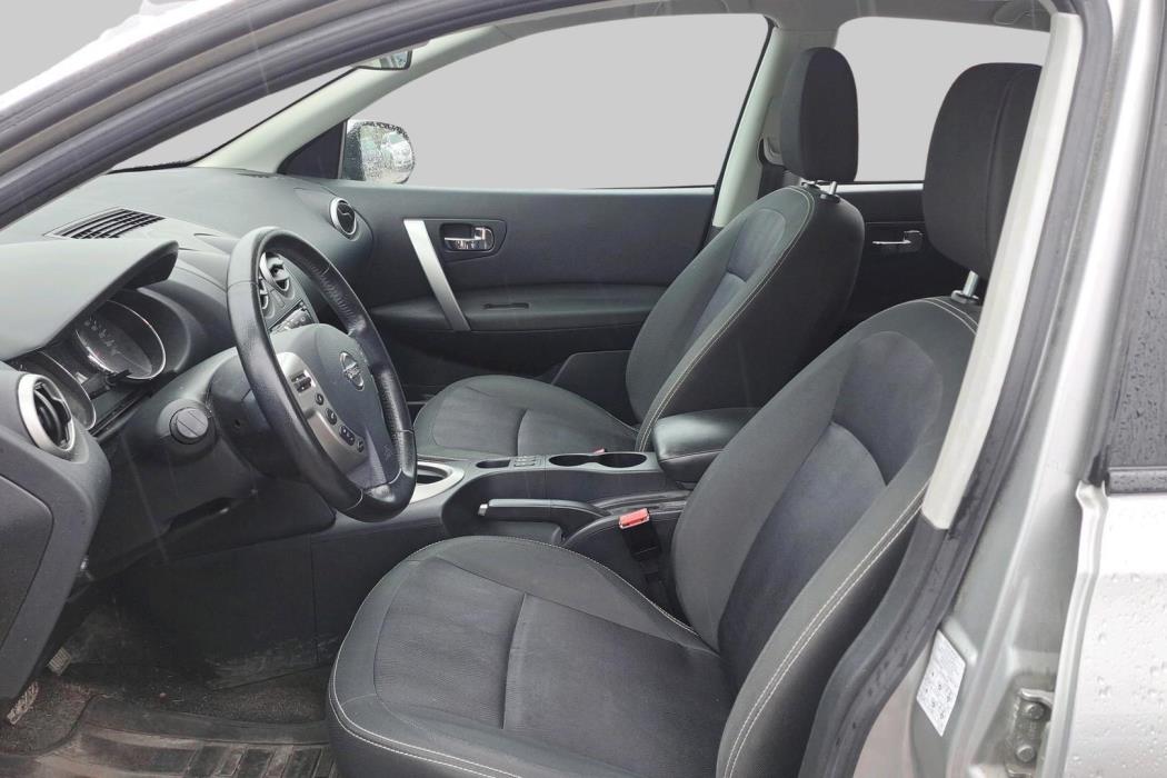 NISSAN Qashqai 2013